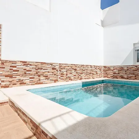 Holiday home Casa A 5 Min De Sevilla Con Piscina Camas